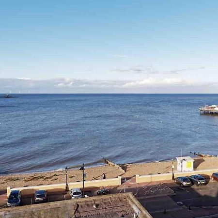 Stylish Beach Front Retreat 2 Bedrooms Herne Bay Eksteriør billede