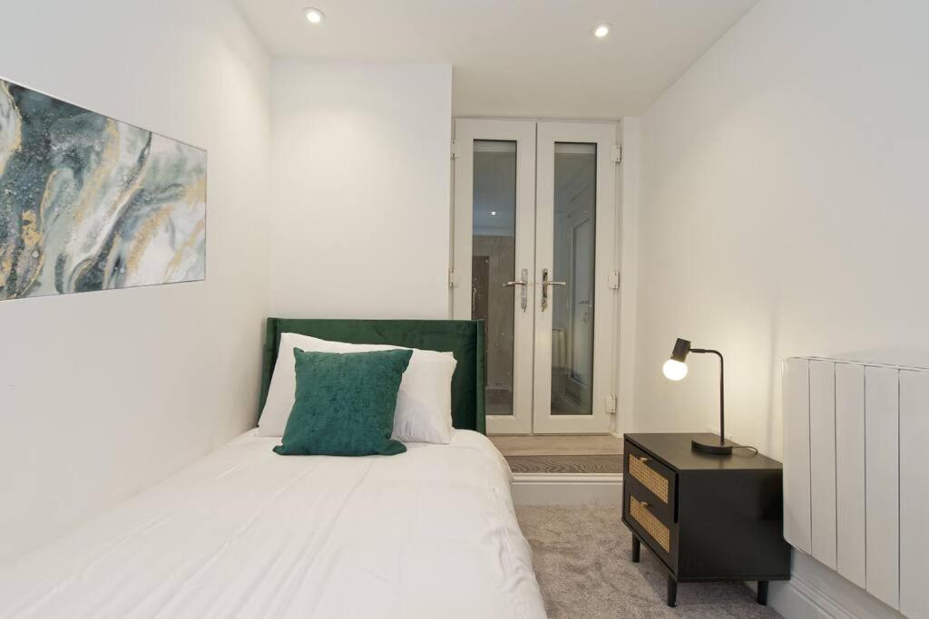 Stylish Beach Front Retreat 2 Bedrooms Herne Bay Eksteriør billede