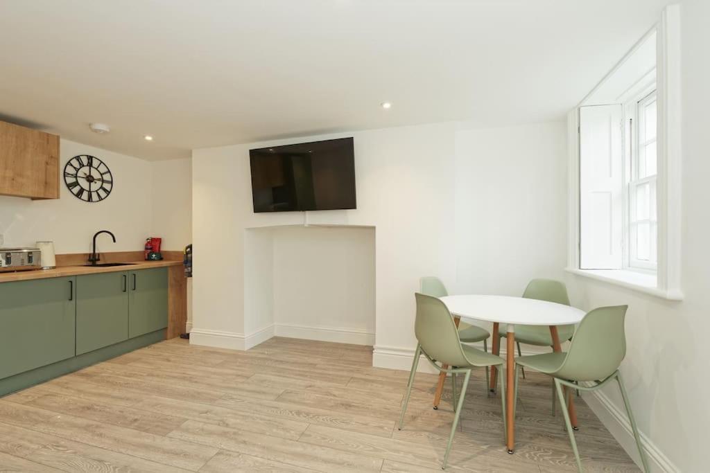 Stylish Beach Front Retreat 2 Bedrooms Herne Bay Eksteriør billede