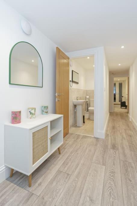 Stylish Beach Front Retreat 2 Bedrooms Herne Bay Eksteriør billede